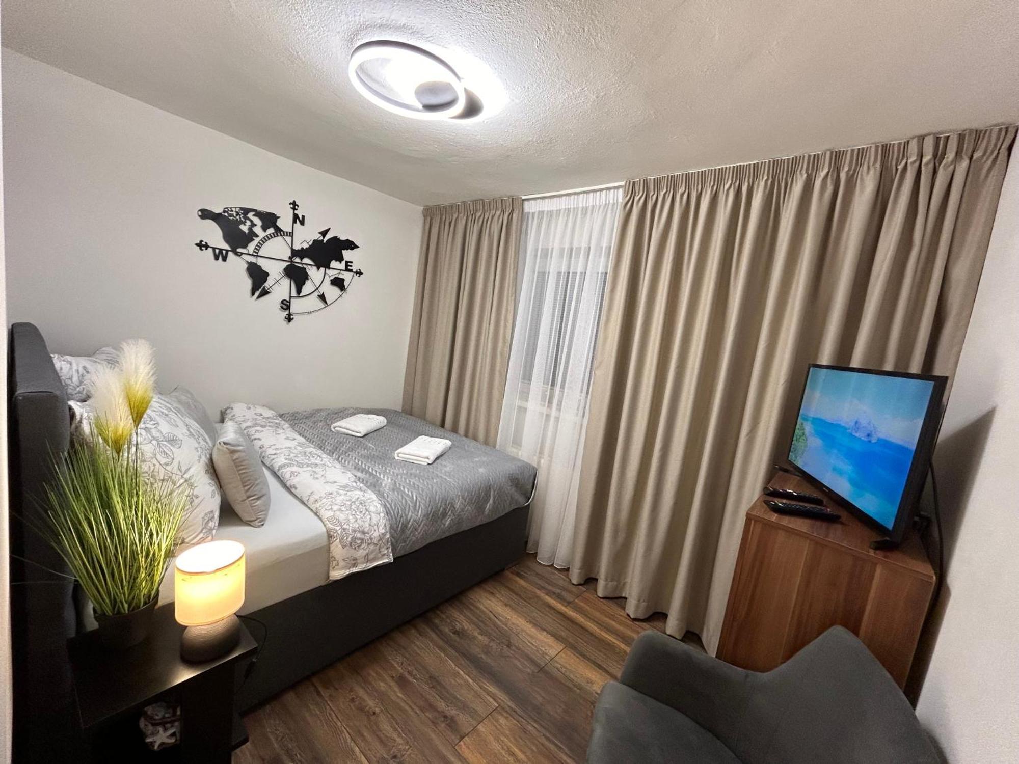 Apartmán s bazénom, Banská Bystrica Extérieur photo